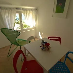 Mandarina Apartment